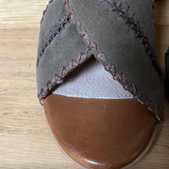 Seychelles Whipstitch Party Up Heals in Olive Suede - Picture 4 of 9